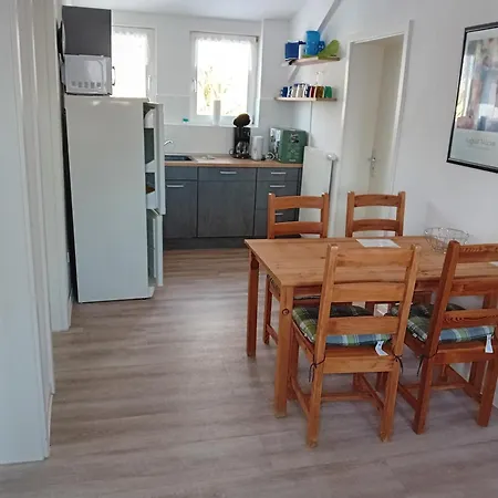 Urlaubsoase Ostsee * Hohen Schoenberg